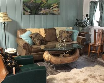 The Hancock Hideaway - Baldwin - Living room
