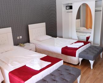 멜로디 호텔 알라냐 - 알라냐