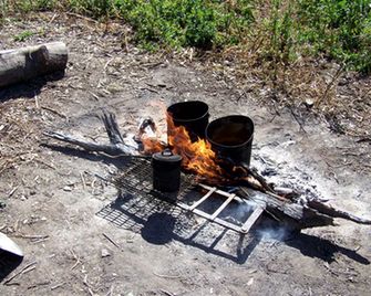 Rustic Glamping Hut Rental with a Fire Pit in Port Augusta, South Australia - Quorn