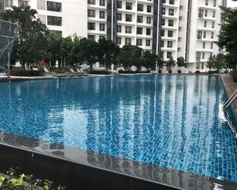 Solstice Cyberjaya - Cyberjaya - Zwembad