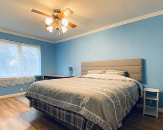 Delightful Living Downtown Simpsonville - Simpsonville - Bedroom