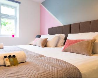 Brand New 1 bed Luxury Apartment in the heart of Hatfield - Hatfield - Bedroom