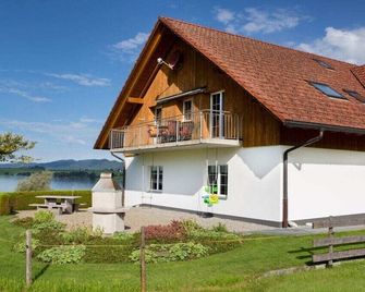 Holiday farm by the lake - Einsiedeln - Building