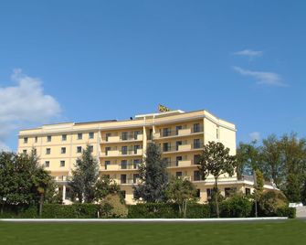 Hotel Ristorante Al Boschetto - Cassino - Building