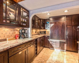 Red Oasis - Oakhurst - Küche