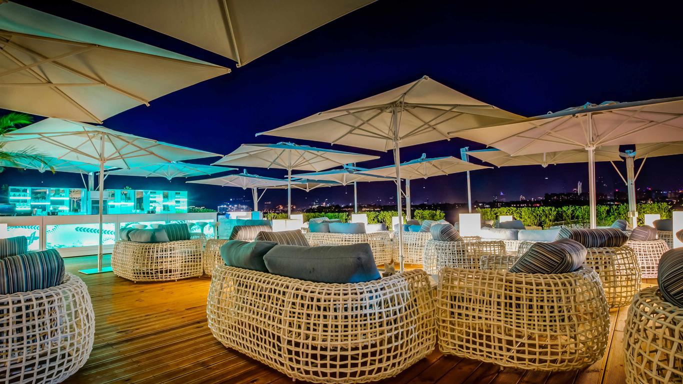 Sofitel Dubai The Palm Resort & Spa