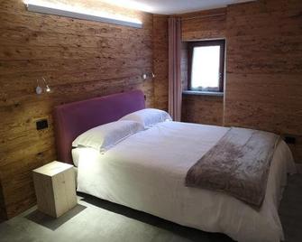 Fenat - Introd - Bedroom