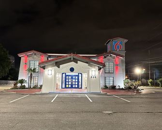 Motel 6 Beaumont Tx - Beaumont - Toà nhà