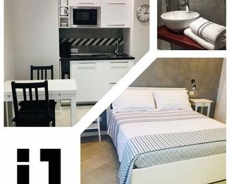 Interno 1 Ciampino Roma Luxury Apartment - Ciampino - Schlafzimmer