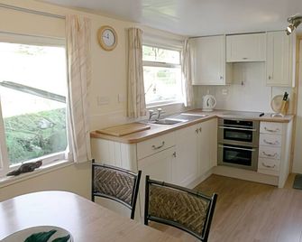 2 bedroom accommodation in Arnisdale, near Glenelg - Kyle - Cuisine