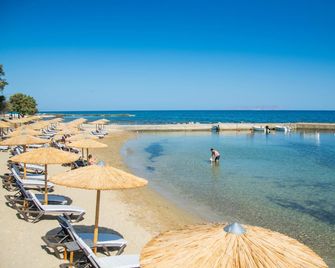Senseana Sea Side Resort & Aquadventure - Hersonissos - Strand
