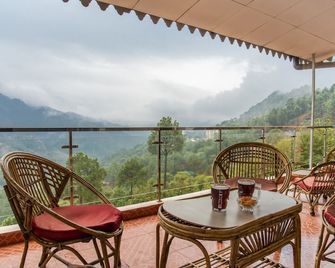 Cozy -Independent- Breathtaking Views. - Solan - Parveke