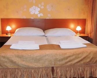 Novomestsky Hotel - Prague - Bedroom