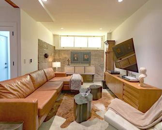 Pvt luxury Boutique Suite with Lush Patio - Historic San Francisco - 99 Walk Score - San Francisco