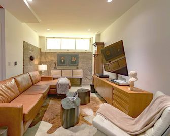 Pvt luxury Boutique Suite with Lush Patio - Historic San Francisco - 99 Walk Score - San Francisco