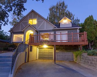 Overlook Hideaway - פורטלנד - בניין