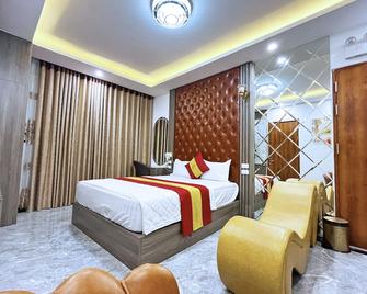 Queen Hotel Mo Lao - Hanoi - Bedroom