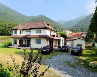 Santafe - Namhae - Building