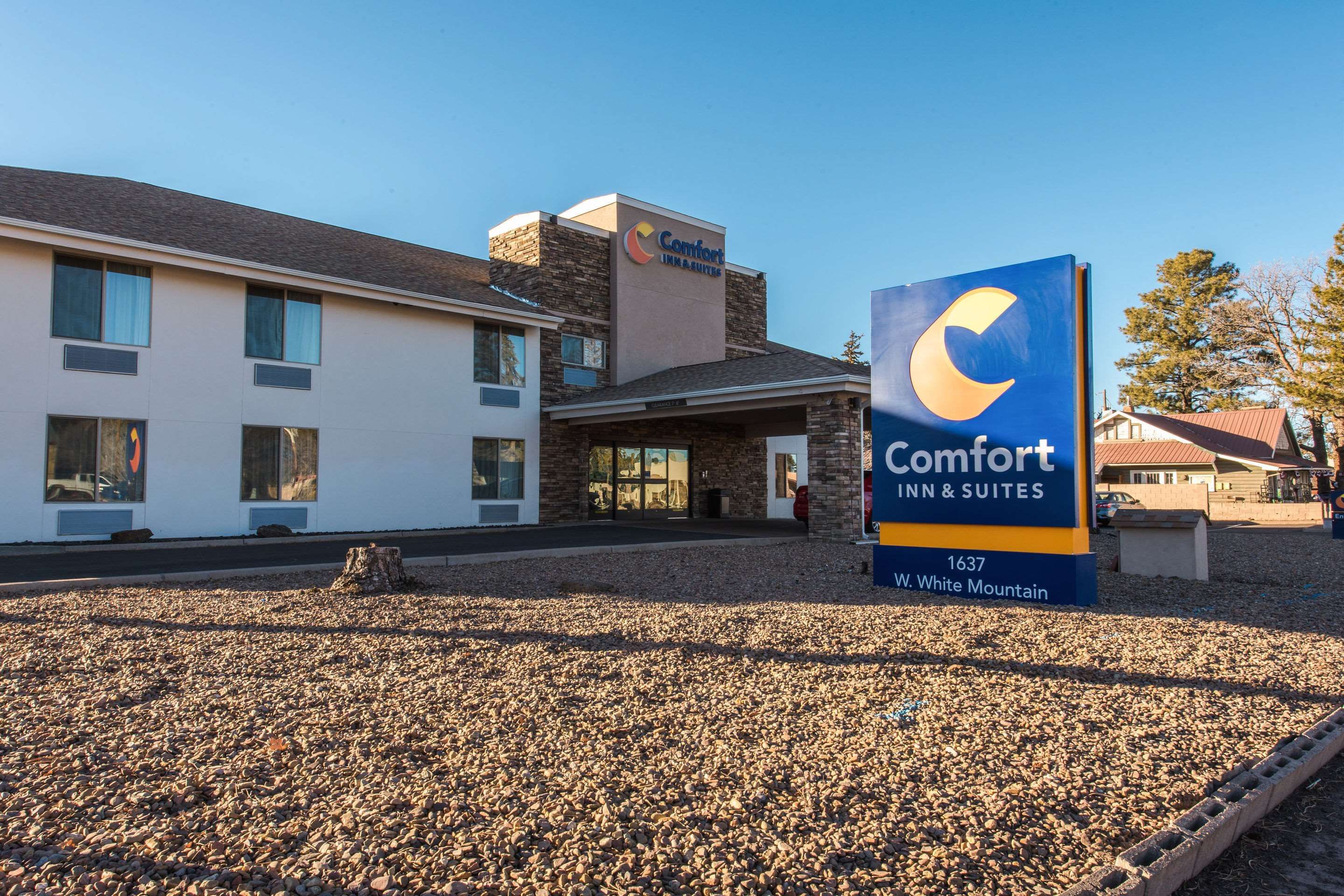 Comfort Inn And Suites Lakeside 68 1 1 2 Pinetop Lakeside