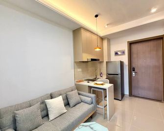 R Residence - Phnom Penh - Living room