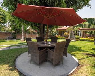 Vacation house with pool - Temixco, 2 bedrooms - Temixco - Patio