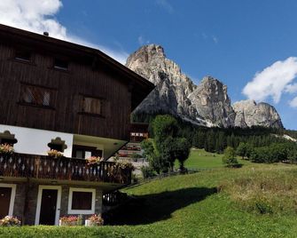 Hotel Miramonti Corvara - Corvara in Badia - Bygning