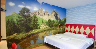Hotel Zamburger Enstek - Sepang - Bedroom