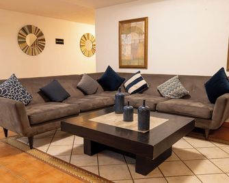 Baja Inn Hoteles La Mesa - Tijuana - Sala de estar