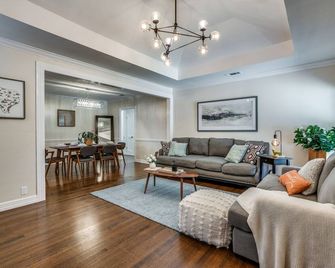 Experience the best of Dallas-Near Bishop Art and DT Dallas. - דאלאס - סלון