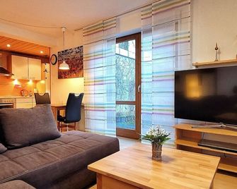 Vacation apartment at the Felsenkeller - Holiday apartment 3 - Tann - Sala de estar