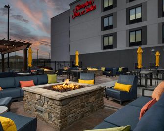 Hampton Inn and Suites Rapid City Rushmore - Rapid City - Patio