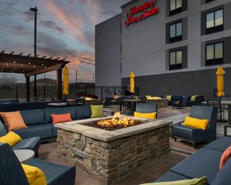 Hampton Inn and Suites Rapid City Rushmore - Rapid City - Patio
