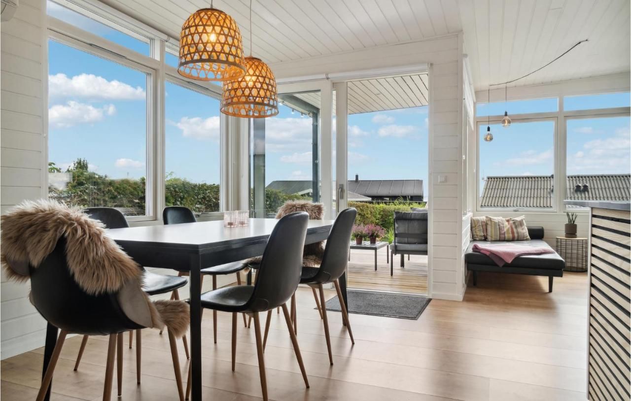 3 Bedroom Nice Home in Roende – Rønde