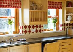 Courtyard Cottages - Tralee - Cucina
