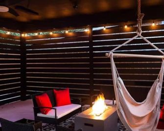 Stylish 3br East Side Retreat W Patio & Bbq - Austin - Spa