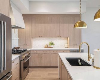 Dutch Coast Retreat - Holland - Kitchen