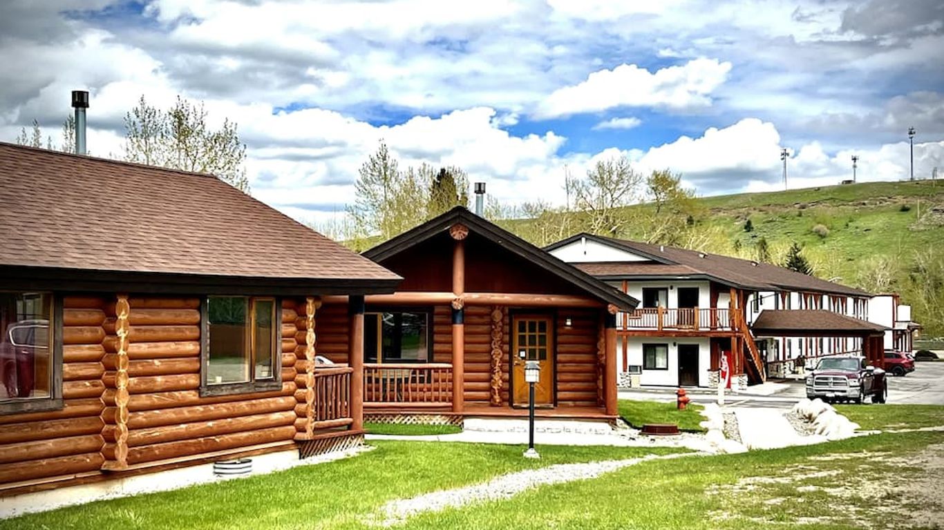 Beartooth Hideaway Inn & Cabins