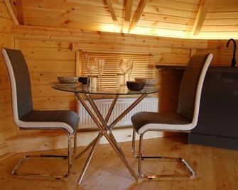 Romantic Rural Retreats - Crewkerne - Essbereich