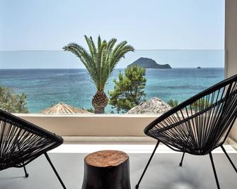 Gloria Maris Hotel Suites & Villas - Agios Sostis - Balcón