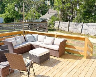 Vintage Cottage in Wanchese - Wanchese - Patio