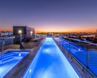 Oaks Brisbane Woolloongabba Suites - בריסביין - בריכה
