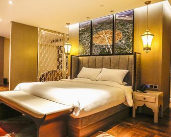 Mercure Urumqi South Lake - Ürümqi - Bedroom