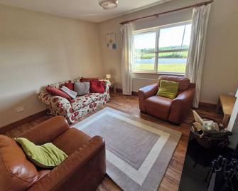 Comfortable Cosy 3 Bedroomed Cottage In County Sligo - Skreen - Olohuone