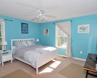 Creekview Cabin - A Perfect Escape - Berkeley Springs - Habitación