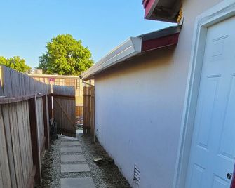 Cozy Private entrance Suite with private Bathroom in Sacramento - Sacramento