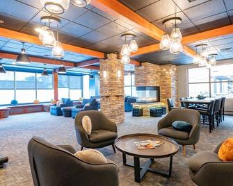 The Lodge at Wisp - McHenry - Lounge