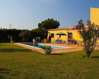 Spacious Villa With Large Garden & Private Pool-Quiet Area Near Quinta Do Lago - Almancil - Piscine