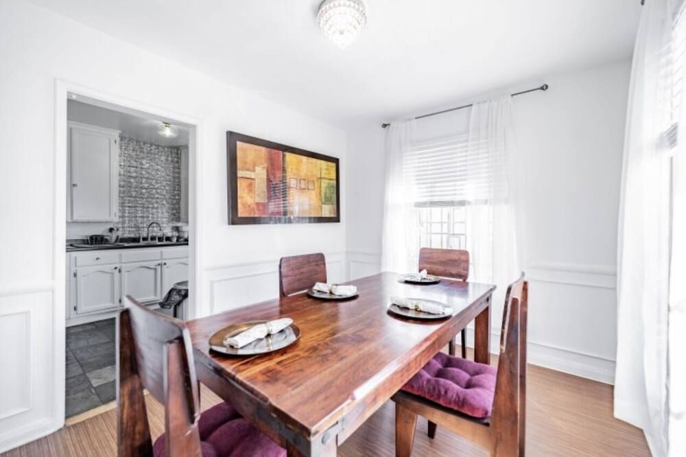 Spacious 2 BD in Los Angeles - Los Angeles - Essbereich