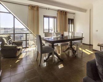 Guest H4U - Povoa seaside - Póvoa de Varzim - Spisestue