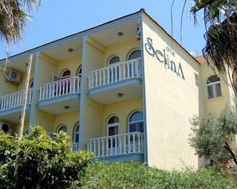 席利納飯店 - 艾瓦勒克 - 建築